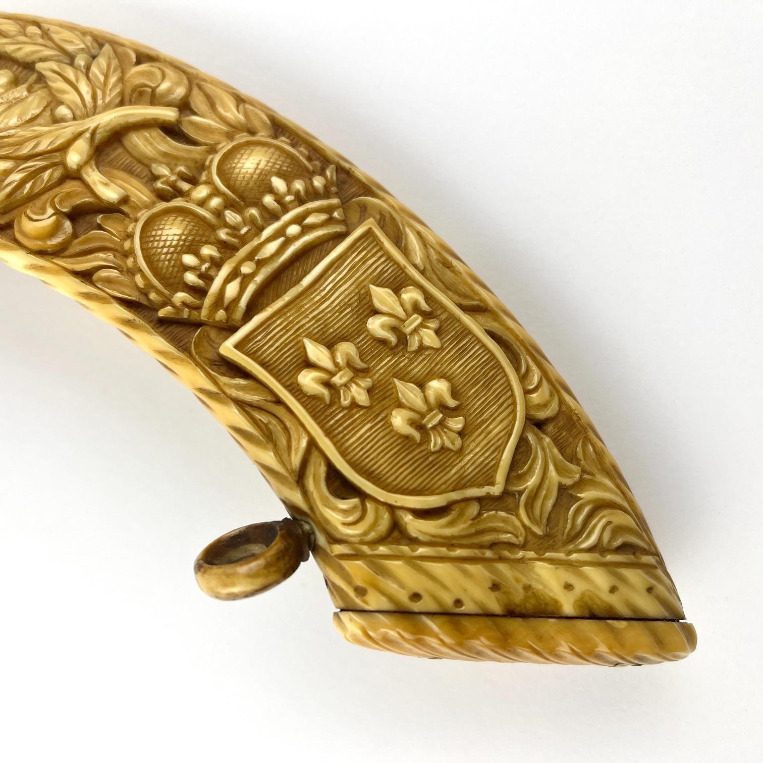 Polvorera ca. 1700 en colmillo de hipopótamo - Imagen 4